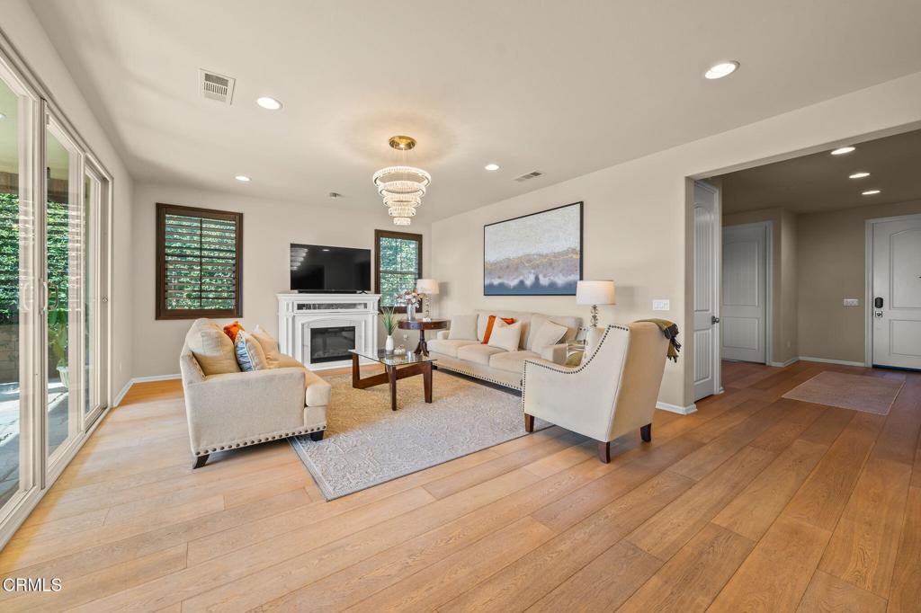 550 E Desert Willow Road