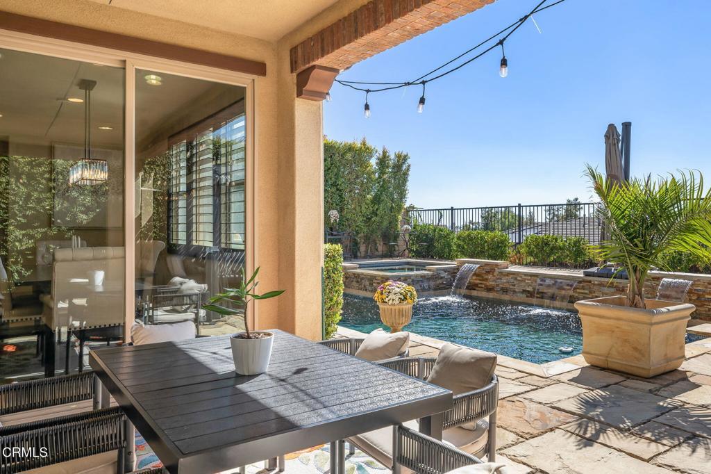 550 E Desert Willow Road