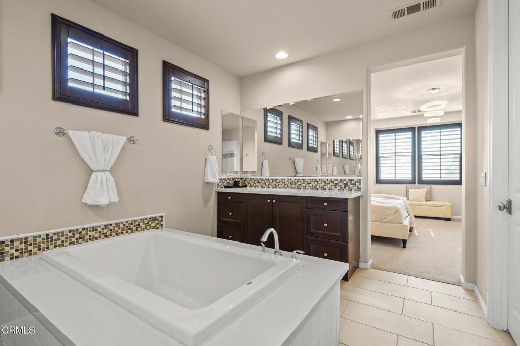 550 E Desert Willow Road