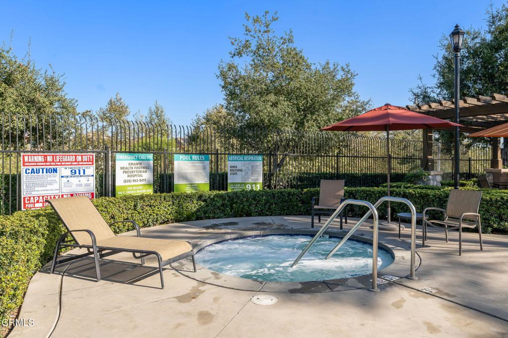 550 E Desert Willow Road