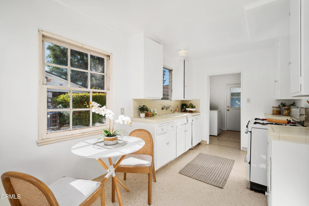 621 N Granada Avenue