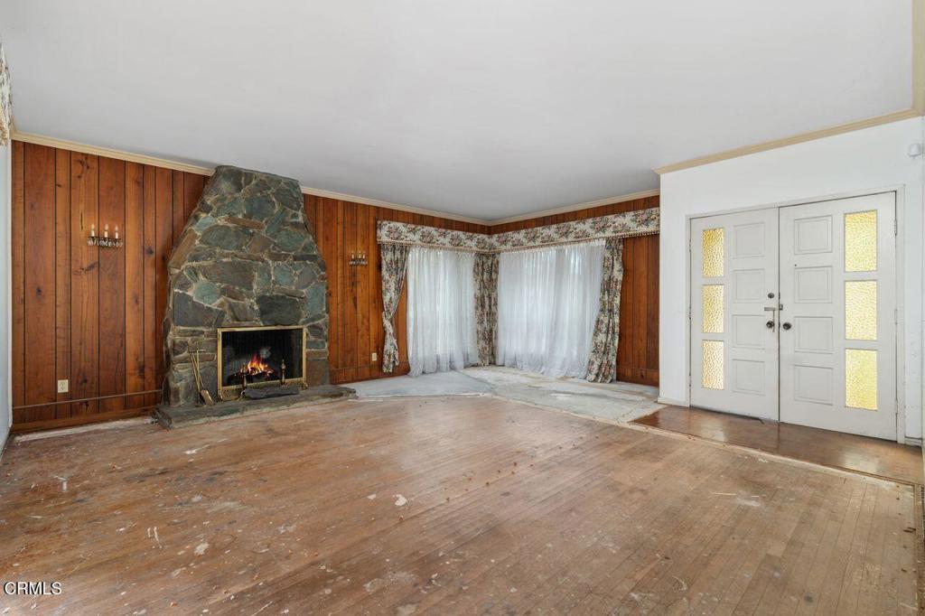 565 Sierra Madre Boulevard