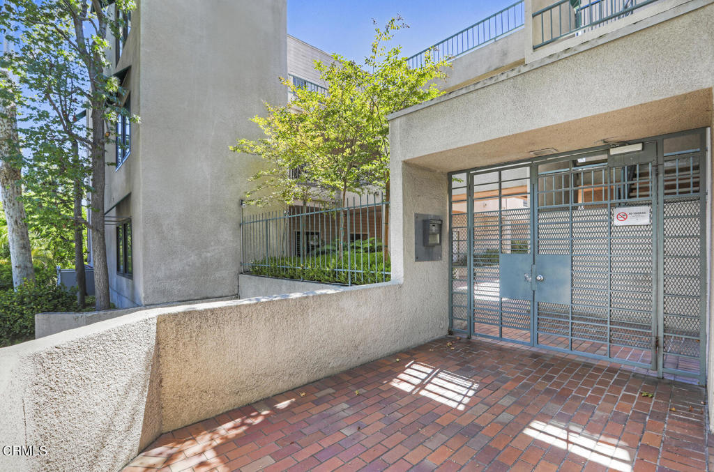 1310 E Orange Grove Boulevard 124