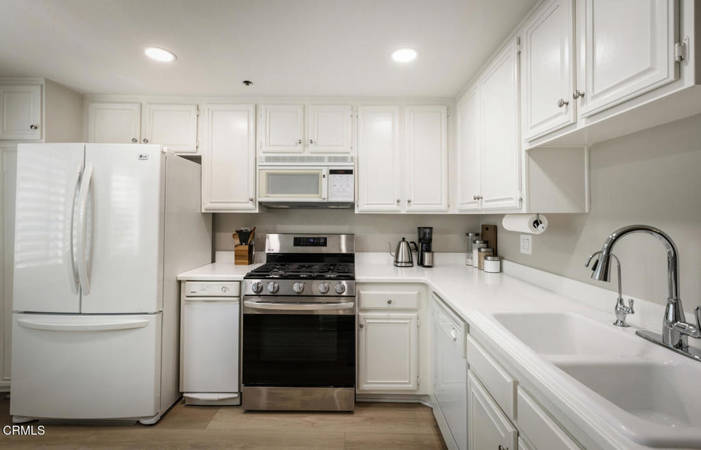 1310 E Orange Grove Boulevard 124