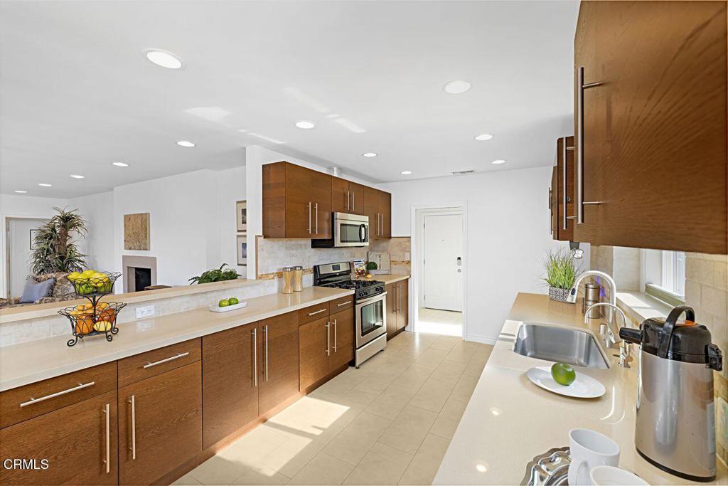 1191 E Loma Alta Dr. Drive