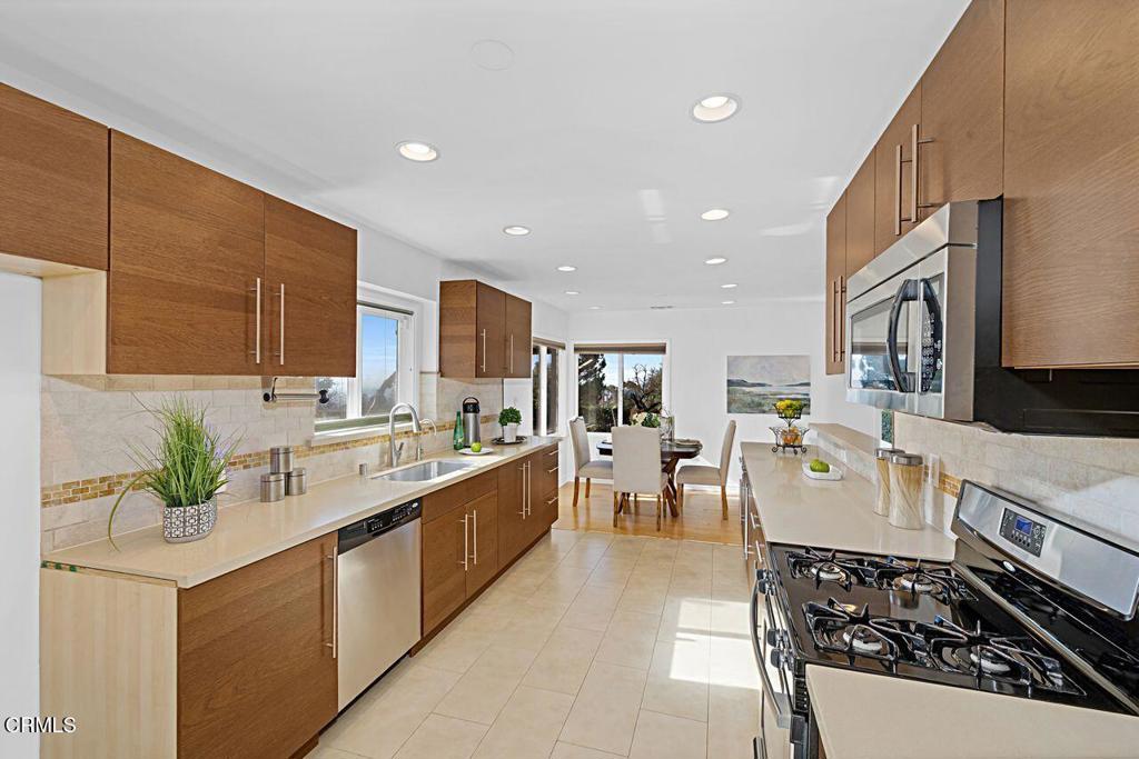 1191 E Loma Alta Dr. Drive