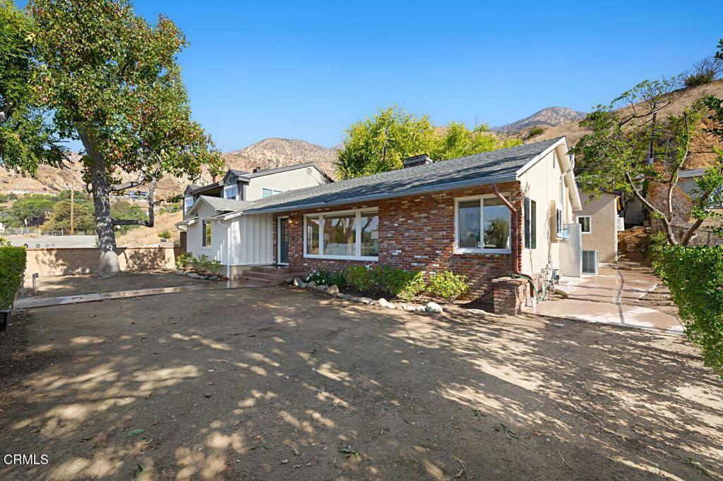 1191 E Loma Alta Dr. Drive