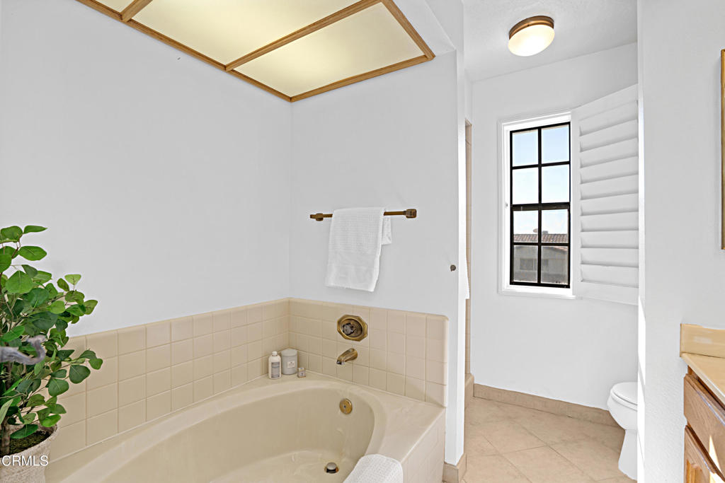 24571 Indian Hill Lane