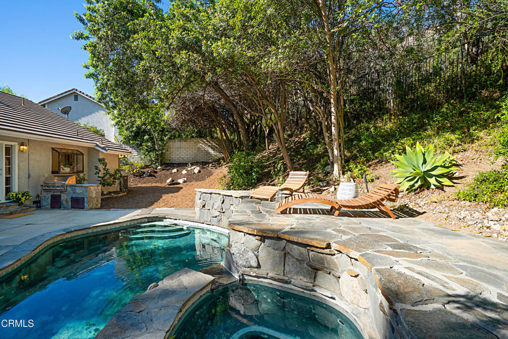 24571 Indian Hill Lane