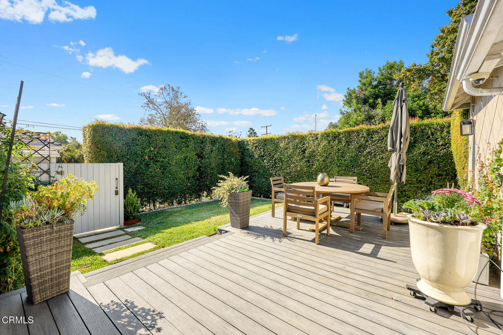 2100 Rose Villa Street