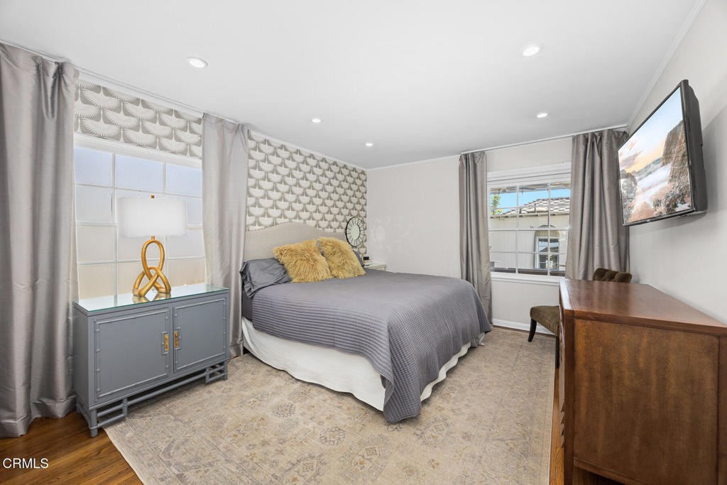 2100 Rose Villa Street