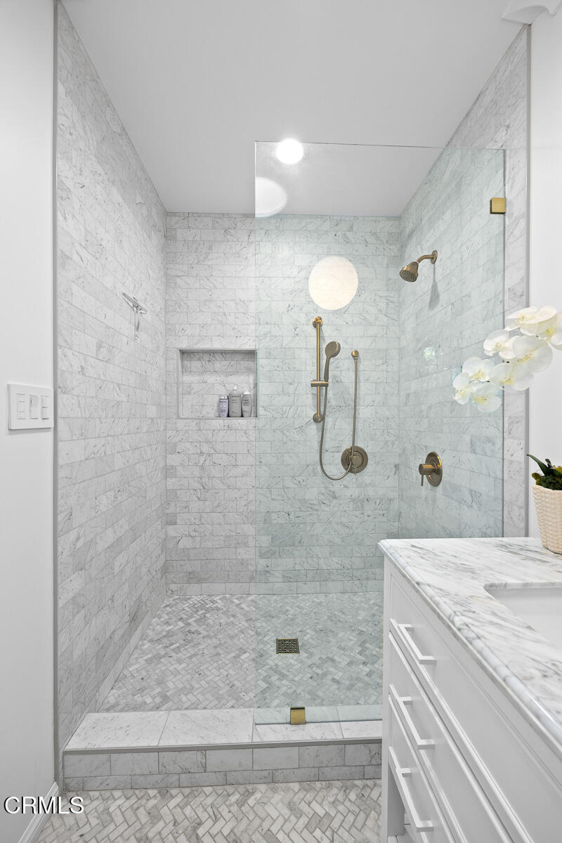 2100 Rose Villa Street