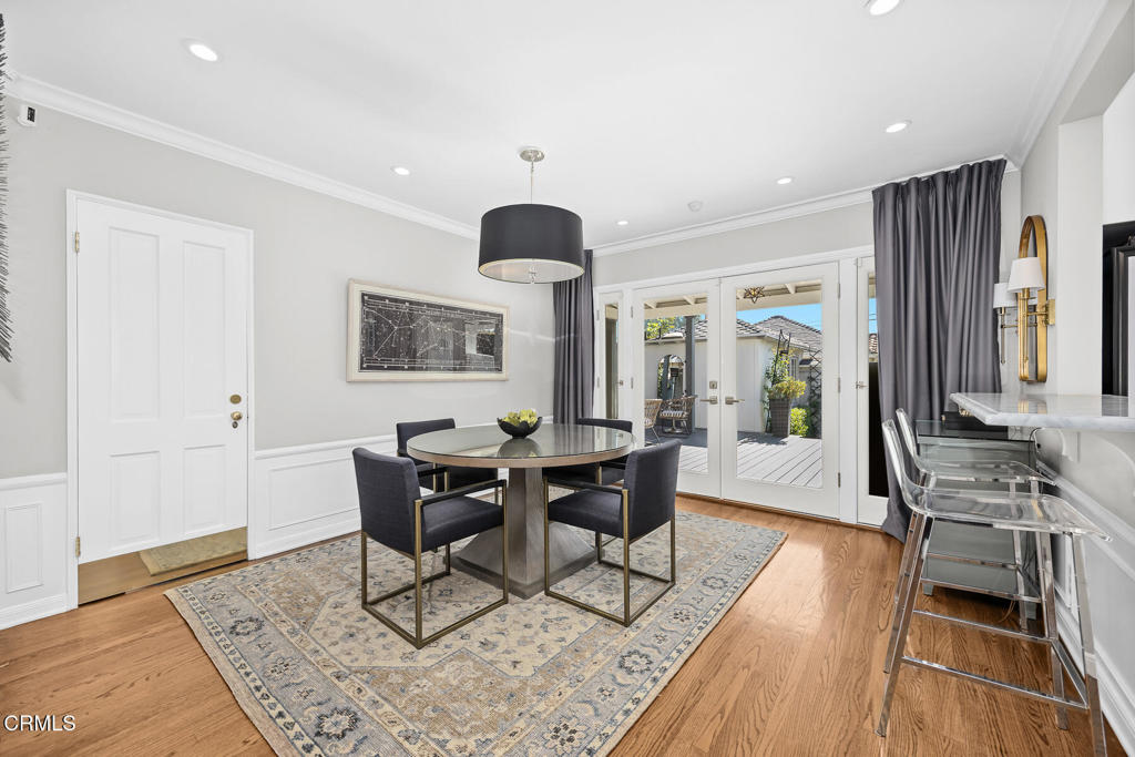 2100 Rose Villa Street