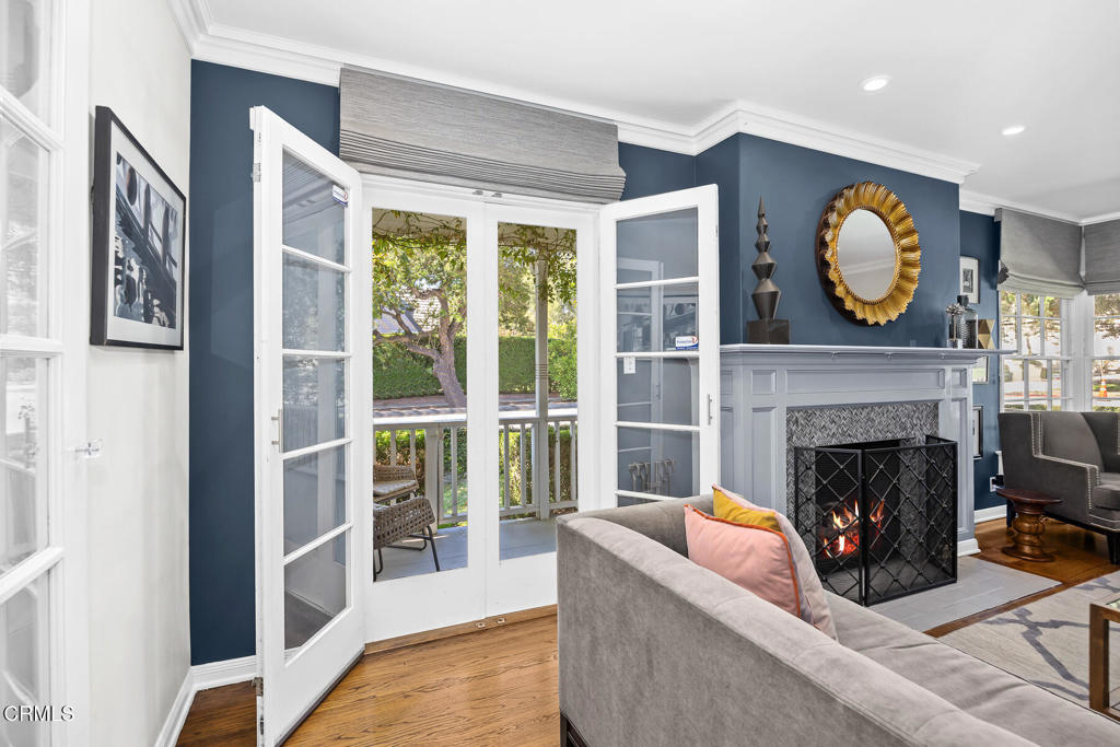 2100 Rose Villa Street