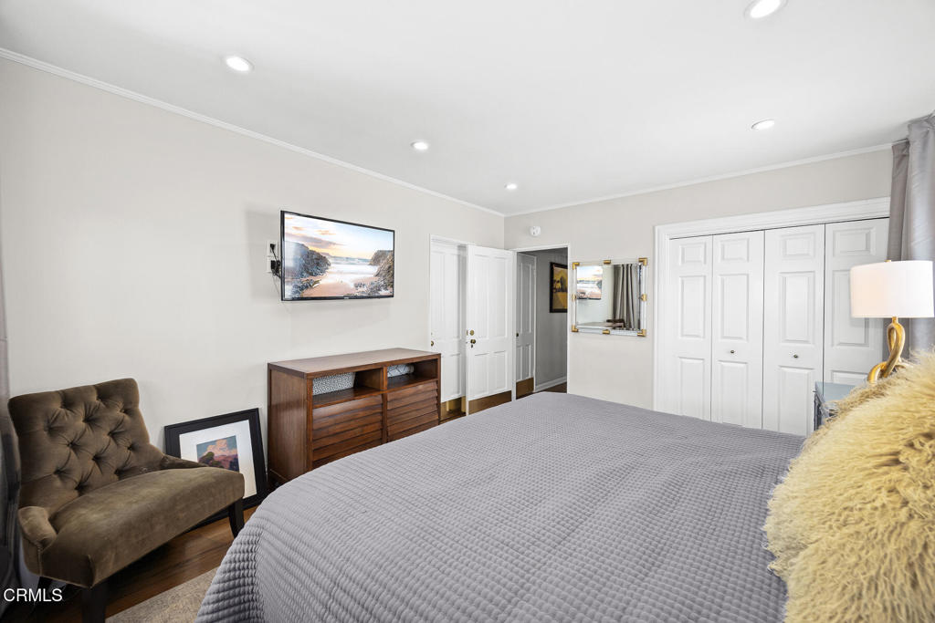 2100 Rose Villa Street