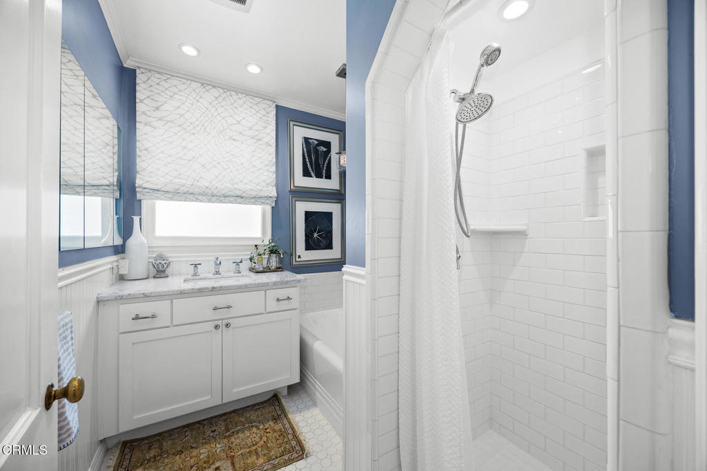 2100 Rose Villa Street