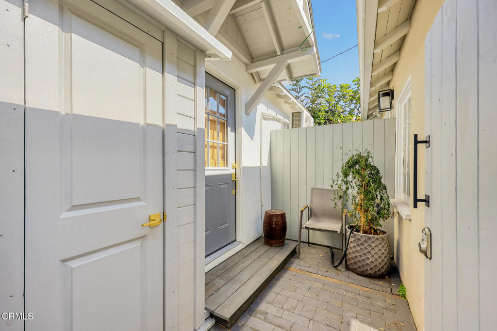 2100 Rose Villa Street