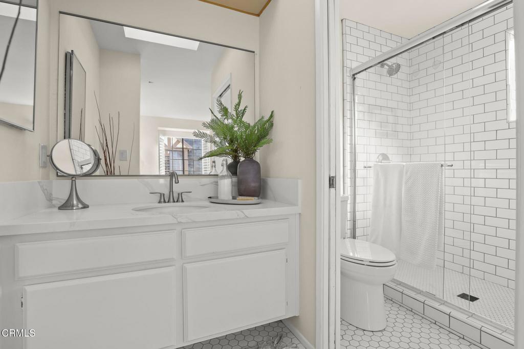 511 S El Molino Avenue 6