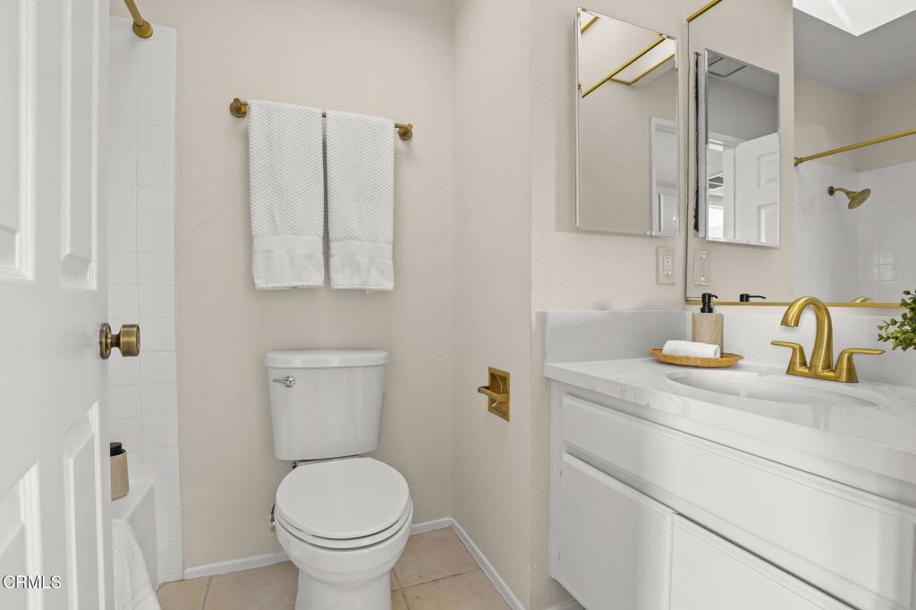 511 S El Molino Avenue 6