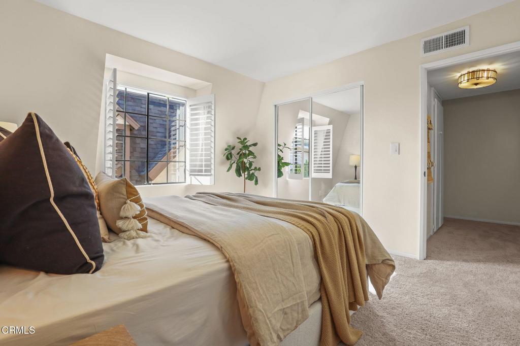 511 S El Molino Avenue 6