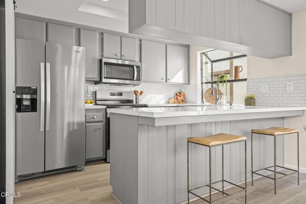 511 S El Molino Avenue 6