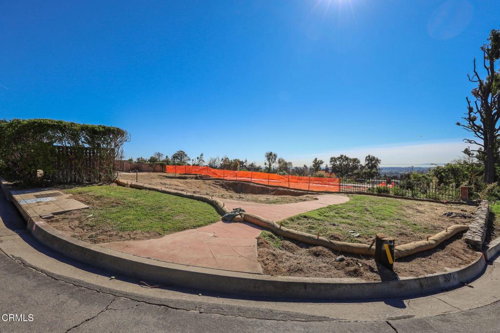 3072 N Marengo Avenue