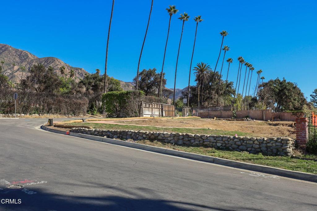 3072 N Marengo Avenue