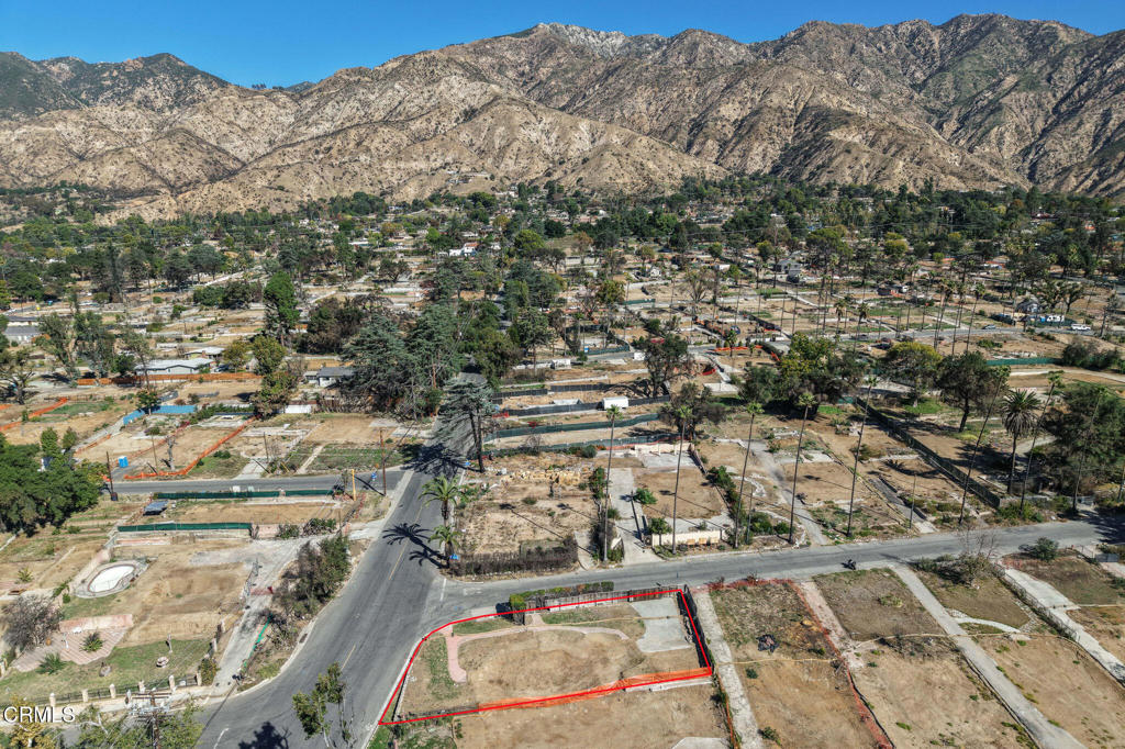 3072 N Marengo Avenue