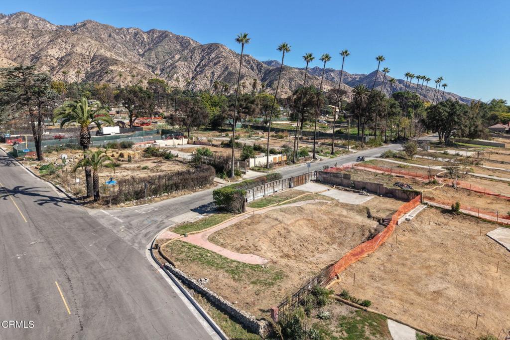 3072 N Marengo Avenue