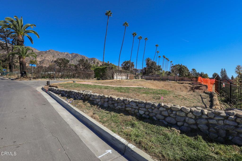 3072 N Marengo Avenue