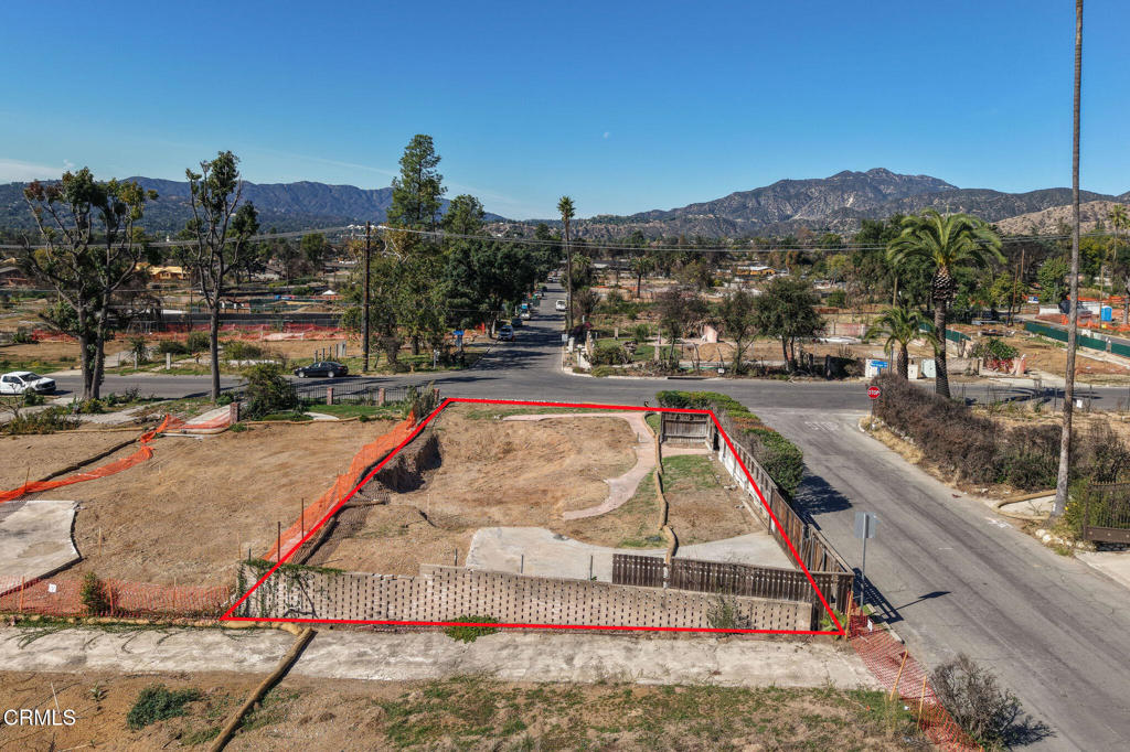 3072 N Marengo Avenue