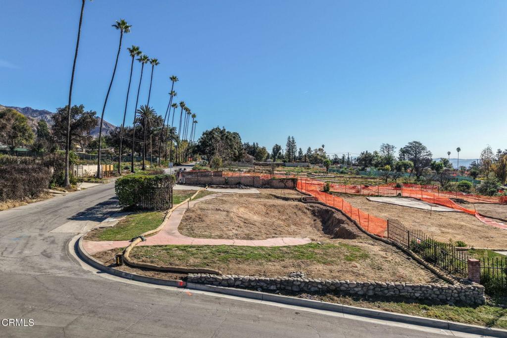 3072 N Marengo Avenue