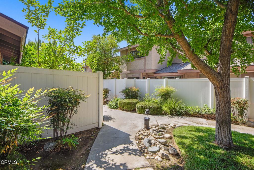 2447 Huntington Drive 21