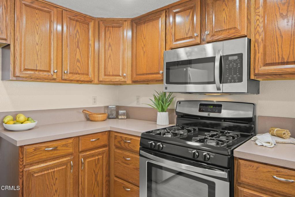 2447 Huntington Drive 21