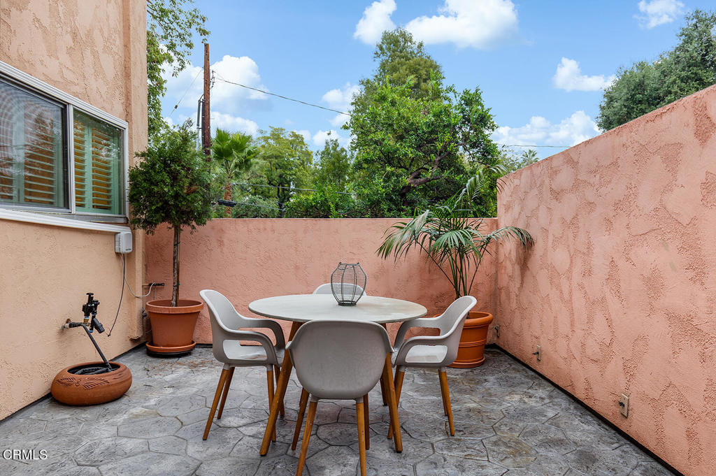 1200 S Orange Grove Boulevard 2