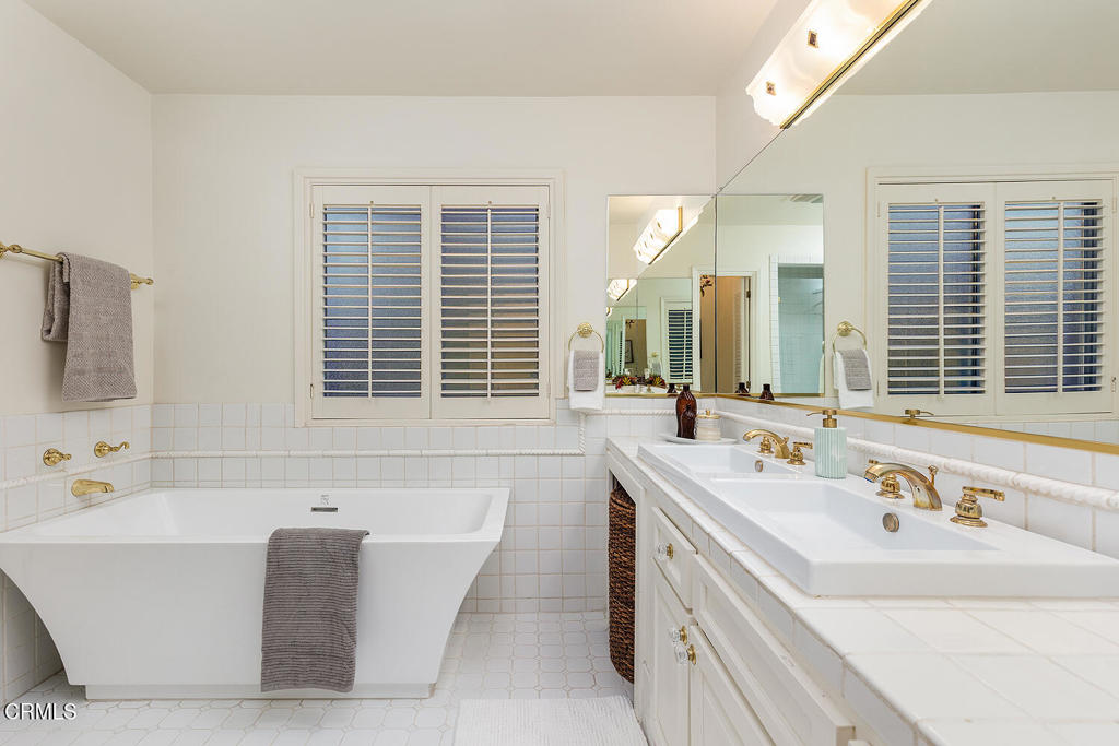 1200 S Orange Grove Boulevard 2