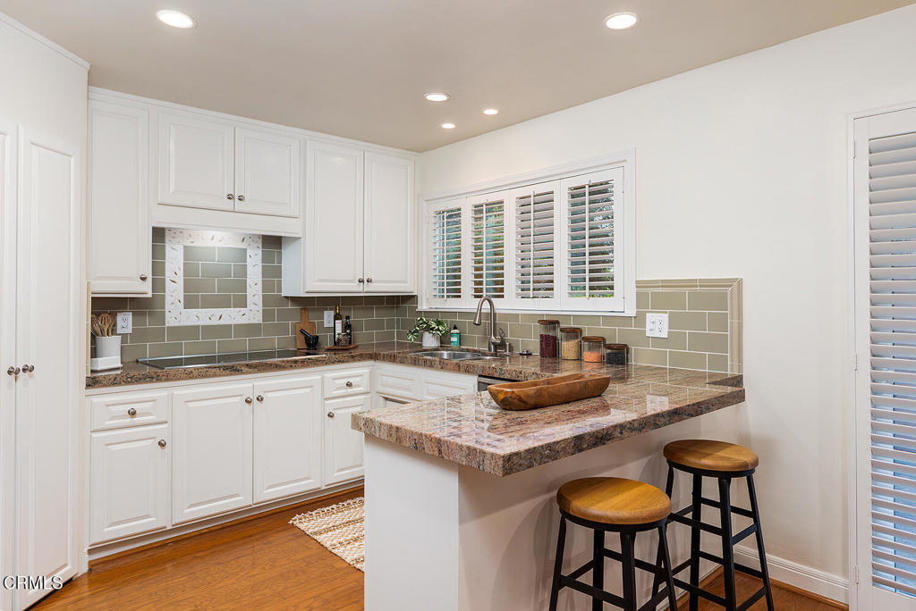 1200 S Orange Grove Boulevard 2