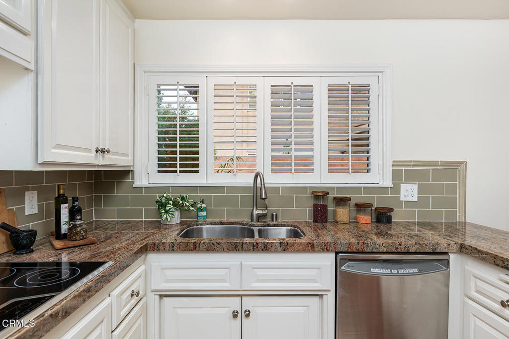 1200 S Orange Grove Boulevard 2