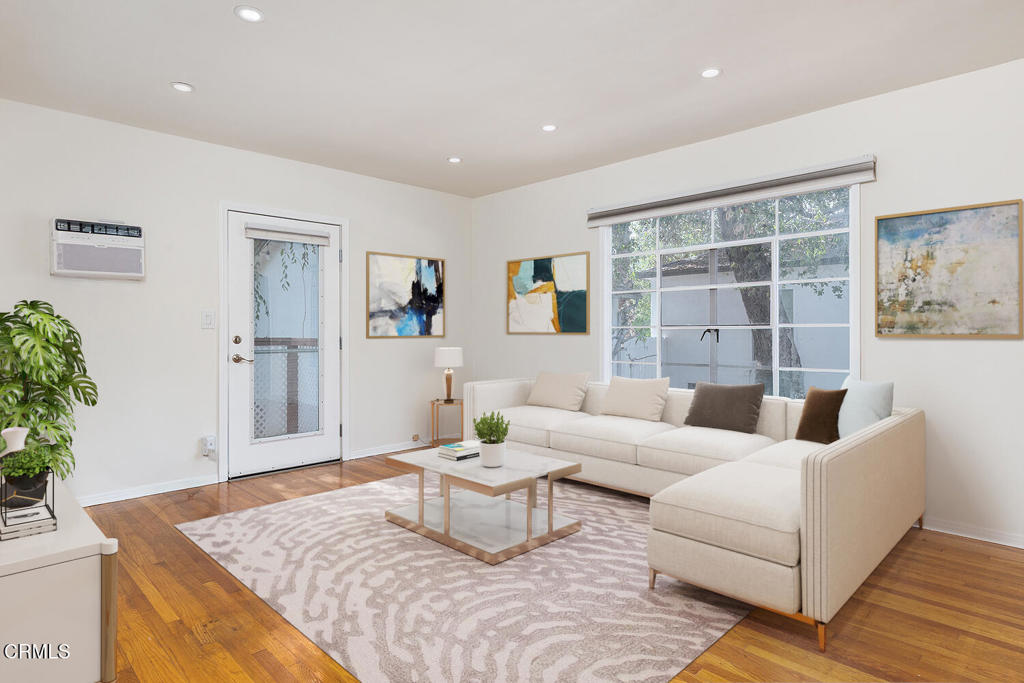 1070 E Woodbury Road