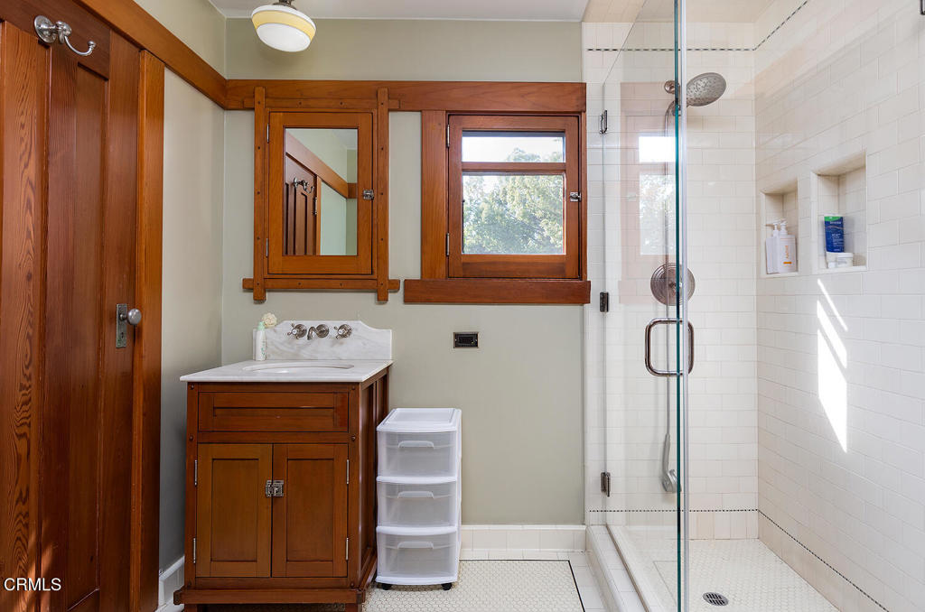 1344 Hillcrest Avenue