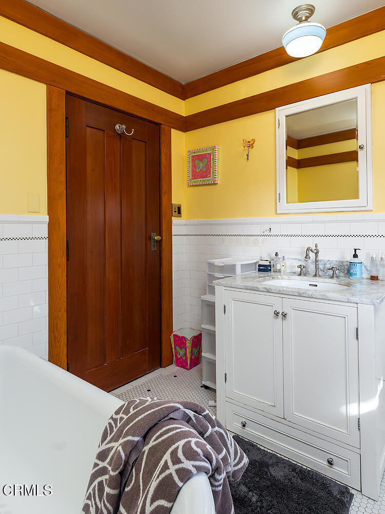 1344 Hillcrest Avenue