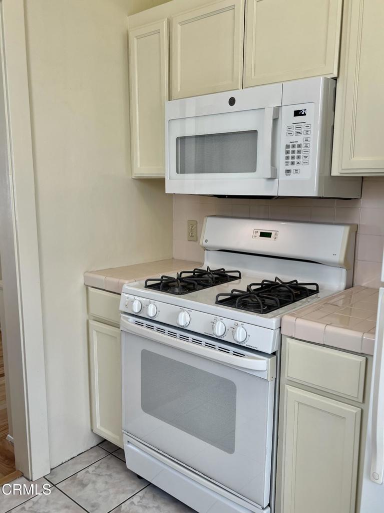 5649 Huntington Drive N