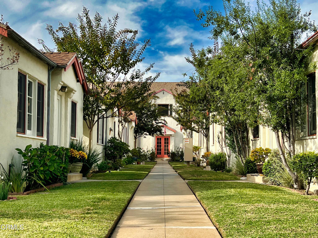 5649 Huntington Drive N