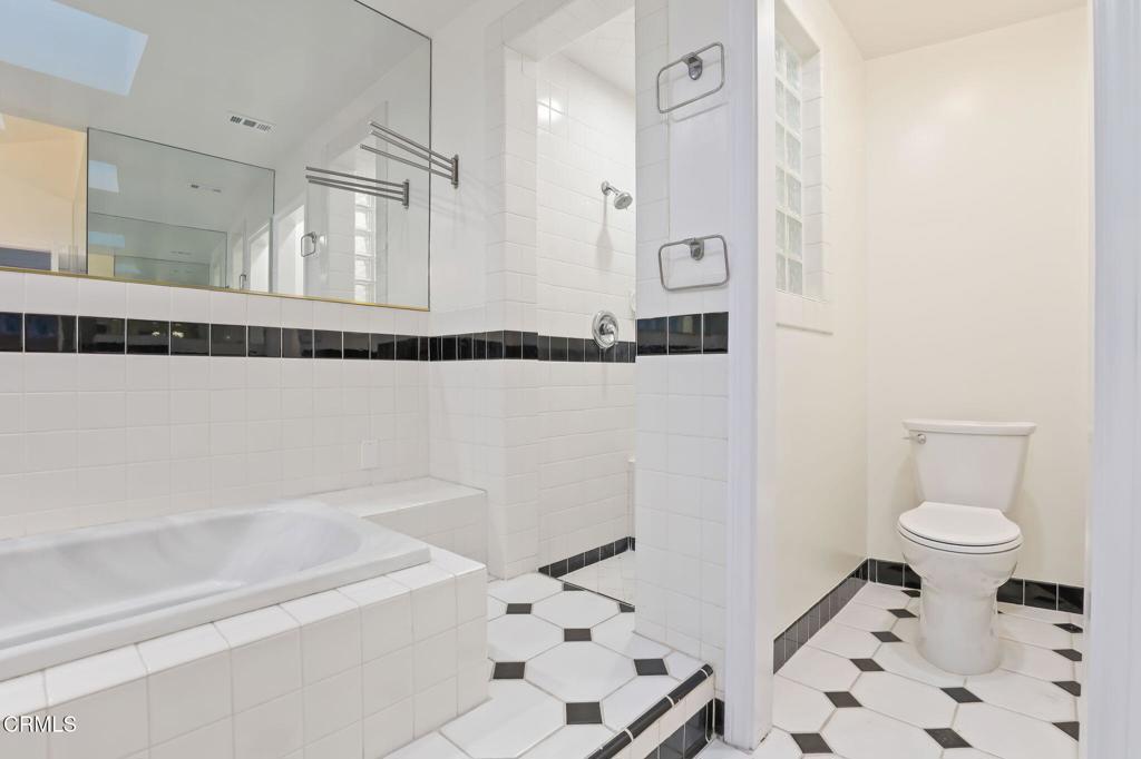 920 Glen Oaks Boulevard