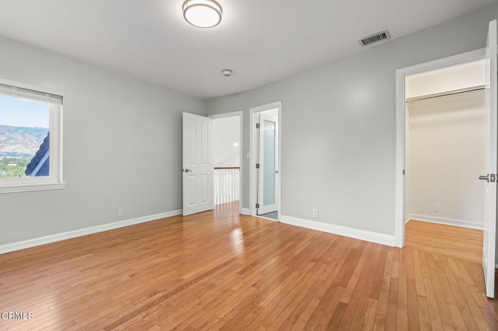 920 Glen Oaks Boulevard