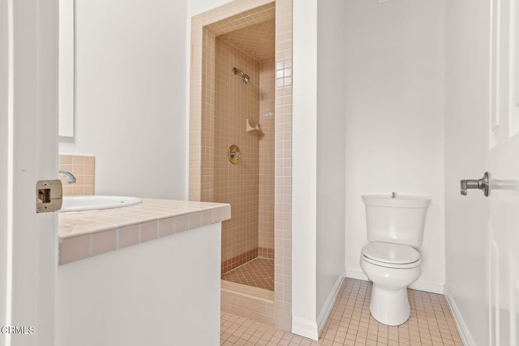 920 Glen Oaks Boulevard