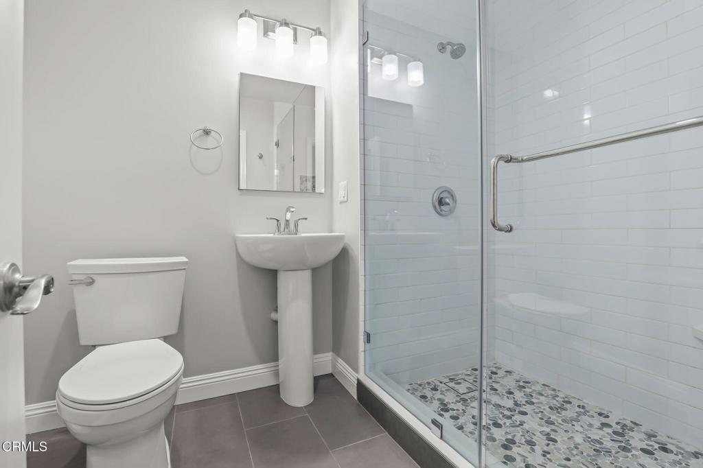 920 Glen Oaks Boulevard