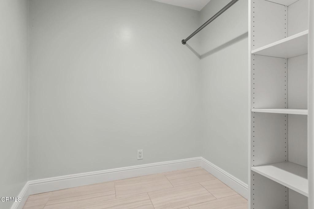 920 Glen Oaks Boulevard