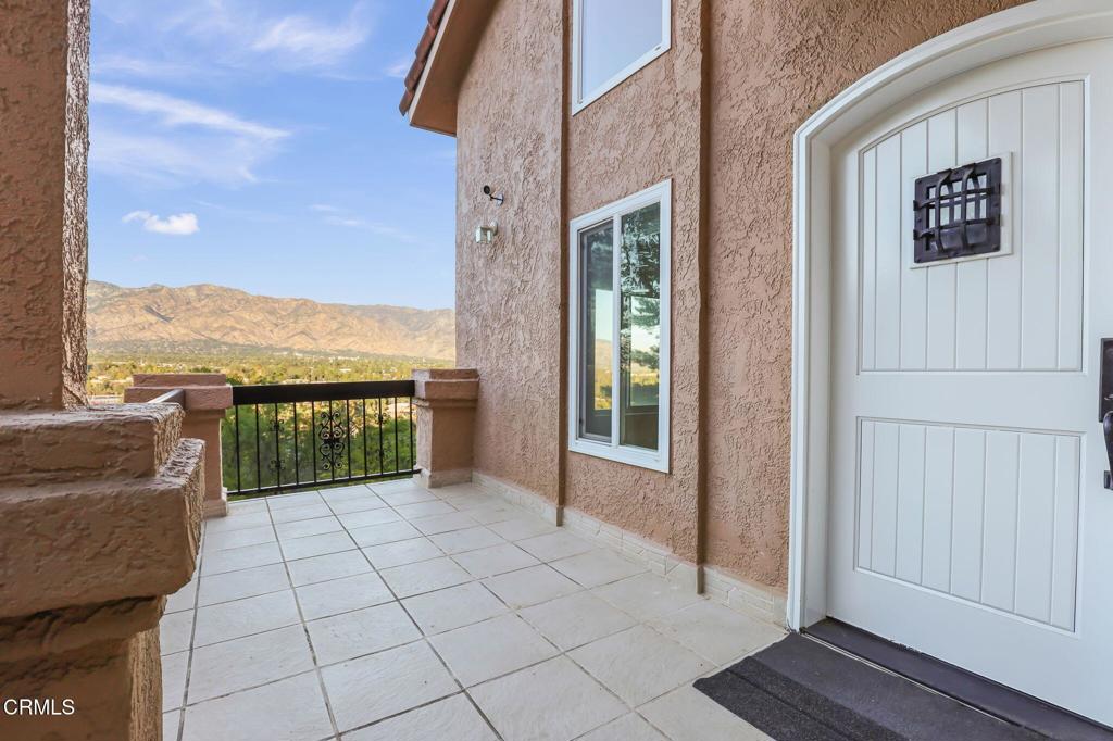 920 Glen Oaks Boulevard