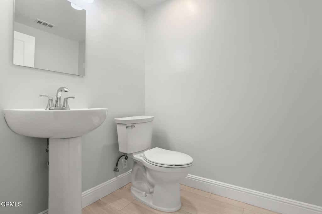 920 Glen Oaks Boulevard